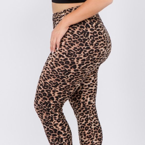 Plus Size Women's Animal Print, Cheetah Print Peach Skin Leggings - Picture 3 of 4